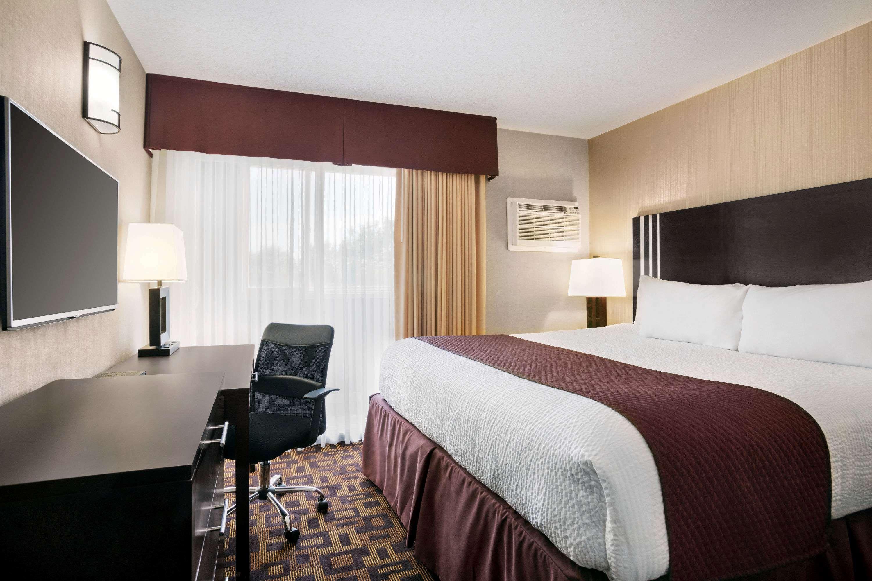 Days Inn By Wyndham Sylvan Lake Extérieur photo