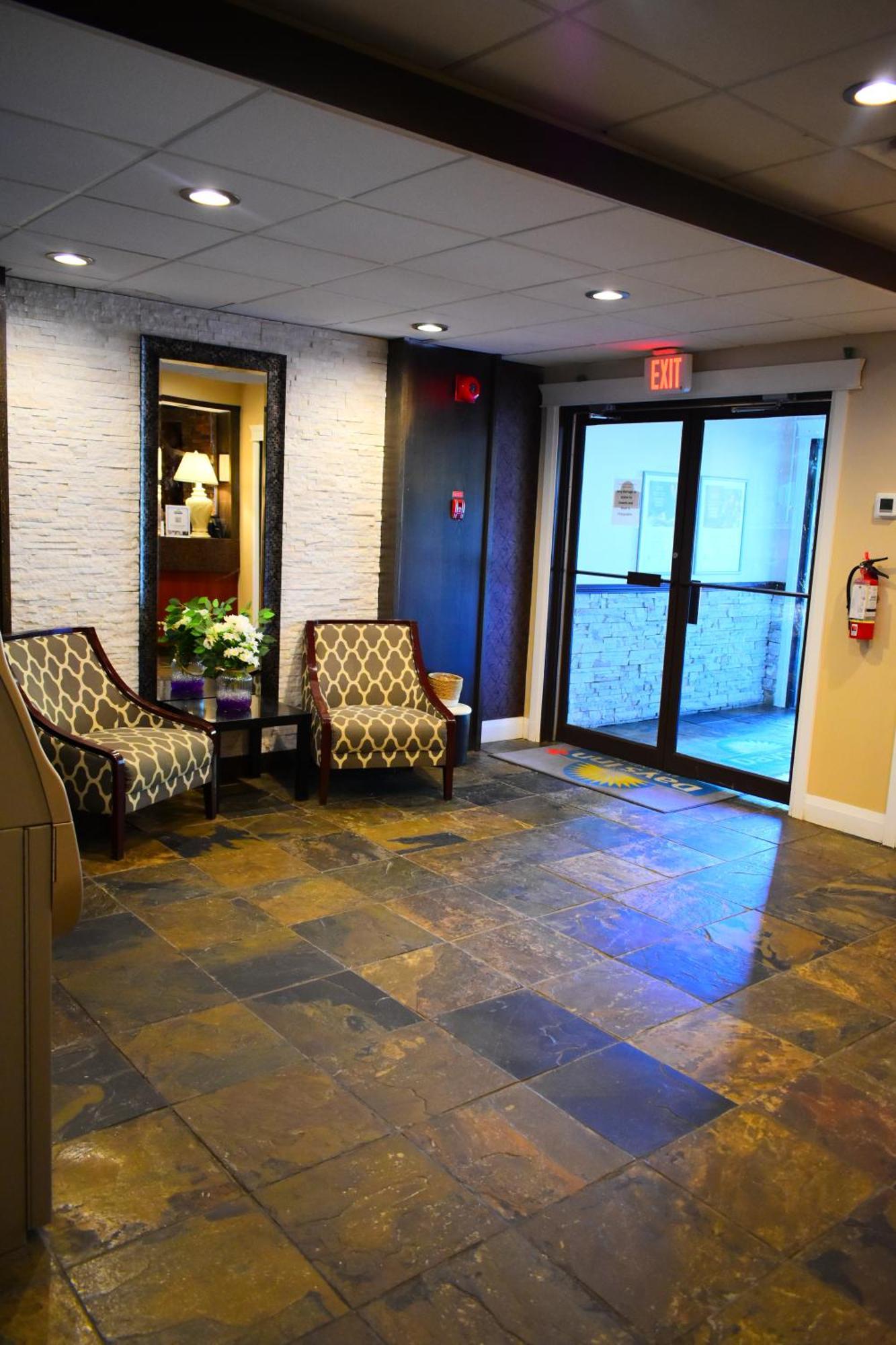 Days Inn By Wyndham Sylvan Lake Extérieur photo
